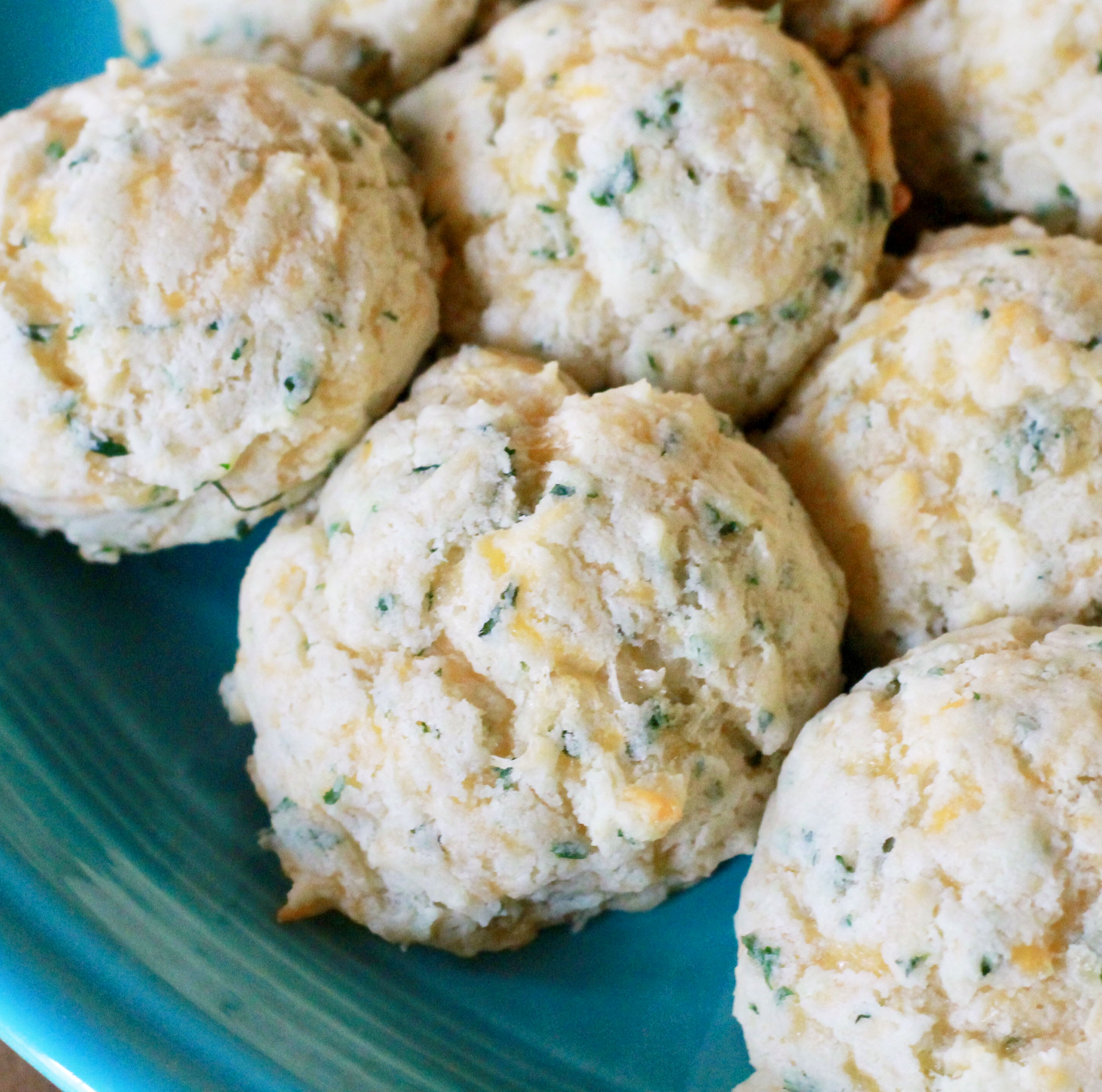 Garlic Cheddar Biscuits (Egg Free) - Safely Delish